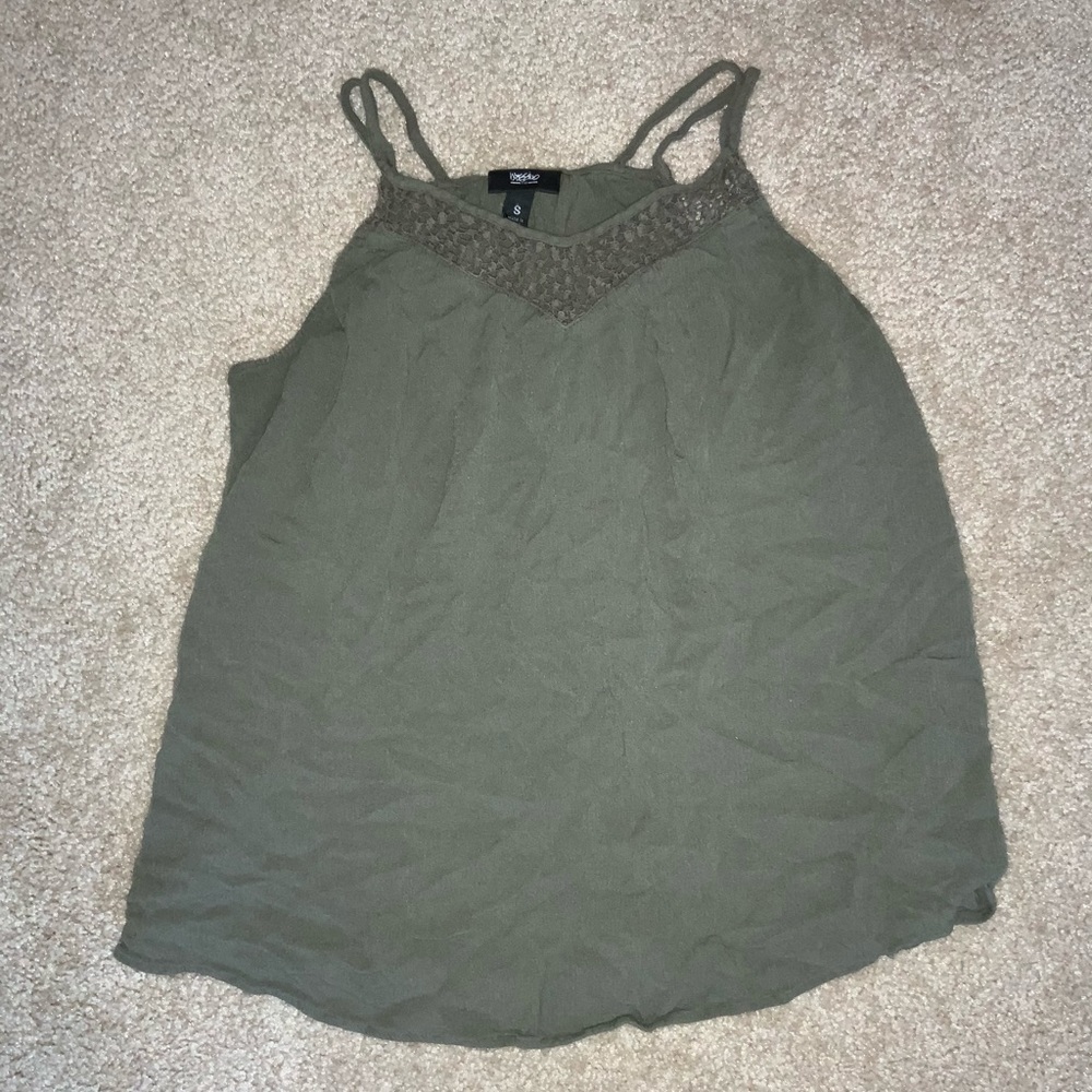 Army green tank